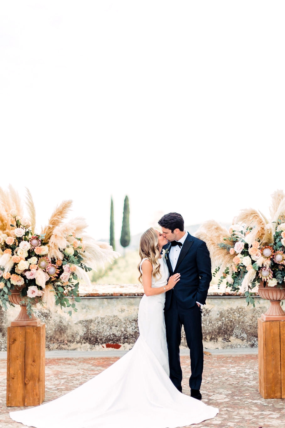 All Eyes On This Chic Soirée at this Wedding Venue in Florence ⋆ Ruffled