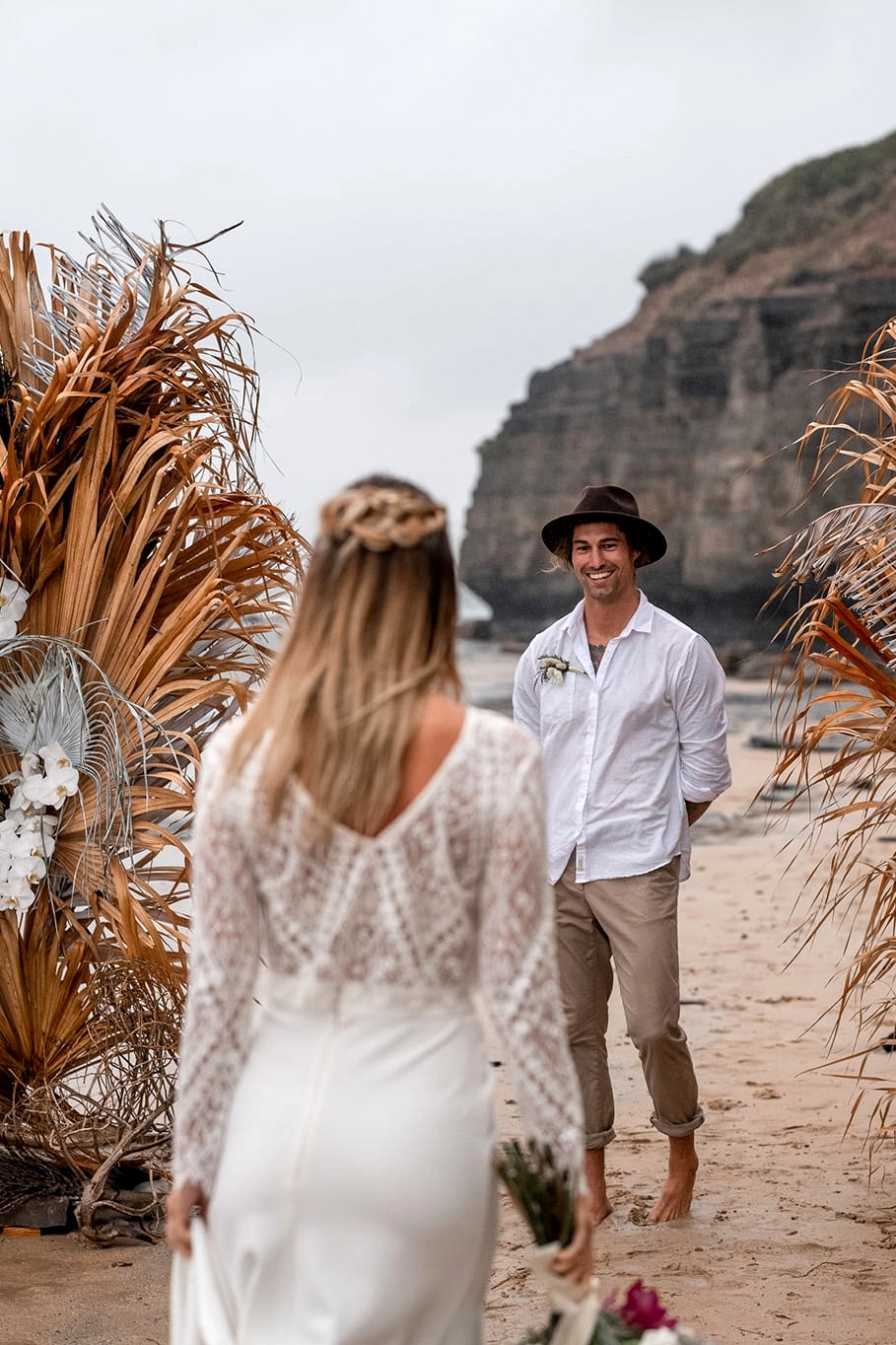 Natural Boho Beach Wedding Inspiration | Photography: Michael Boyle Photography