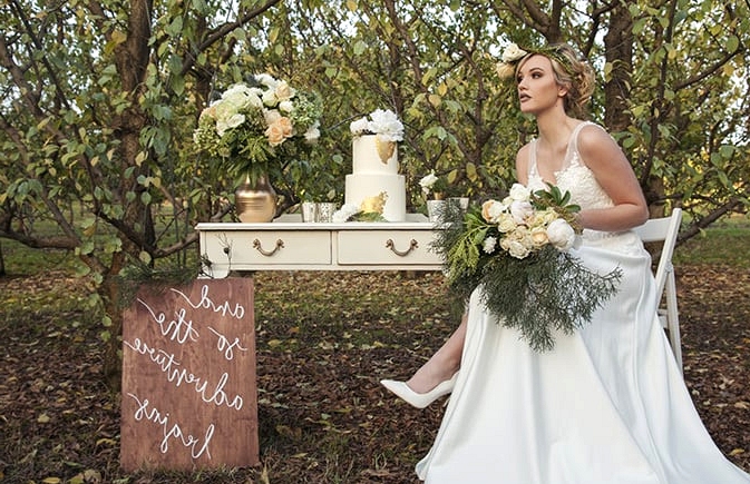 Orchard Inspired Wedding Ideas in Apricot and Plum | Taylor Mitchell Photography