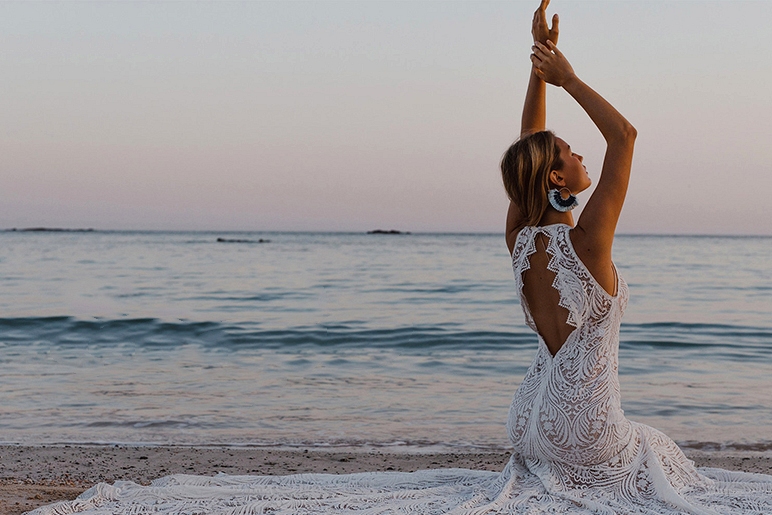 Surf + Sand: 14 Wedding Dresses for Your Laid-Back Beach Wedding