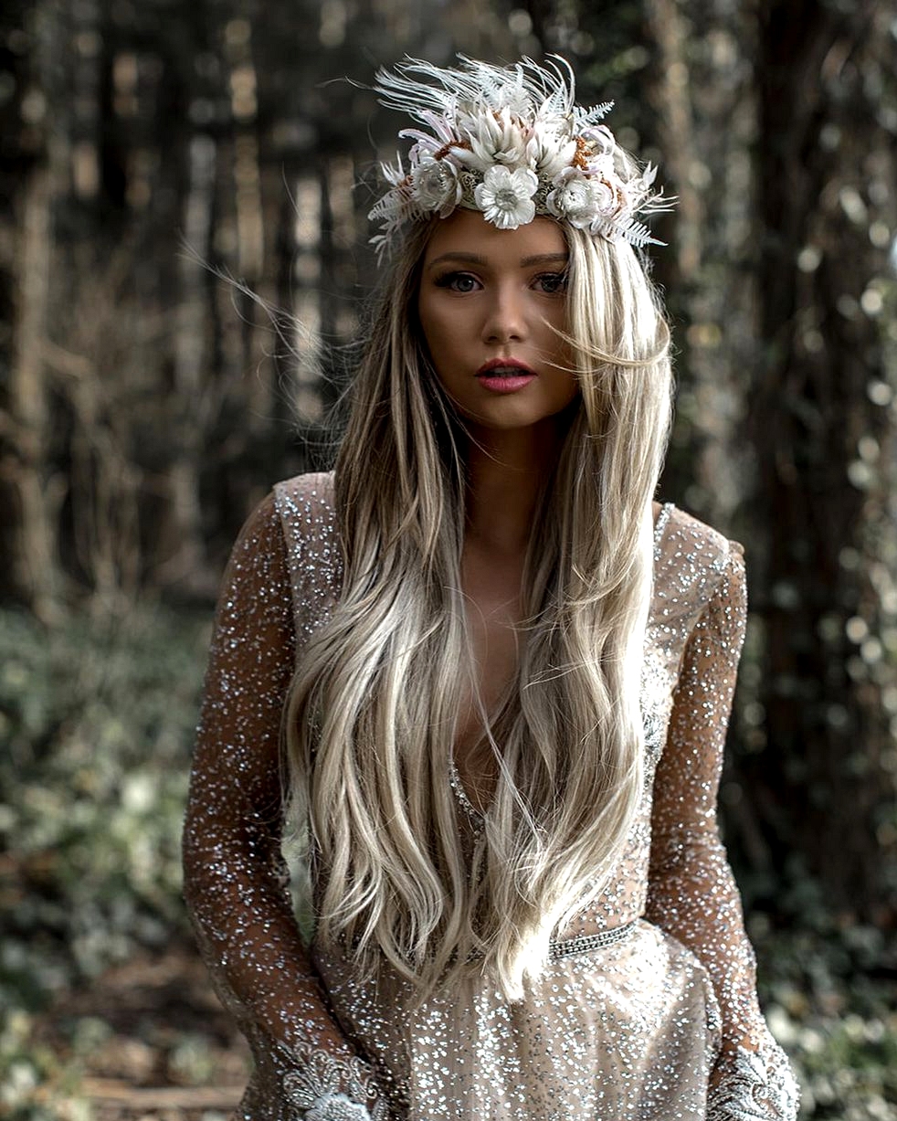 bride with dried flowers hair