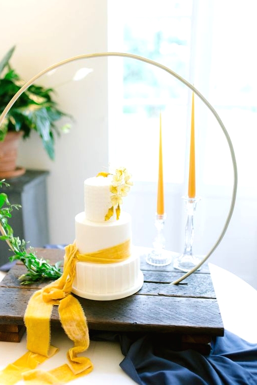 The Hottest Wedding Cake Trend: Cake Arches! see more on www.onefabday.com