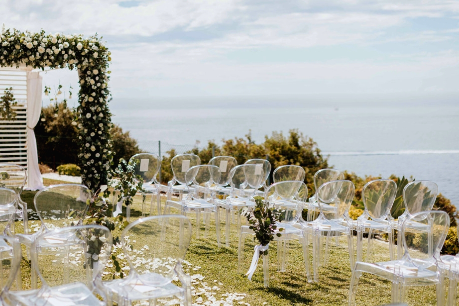 portugal cliff wedding decor