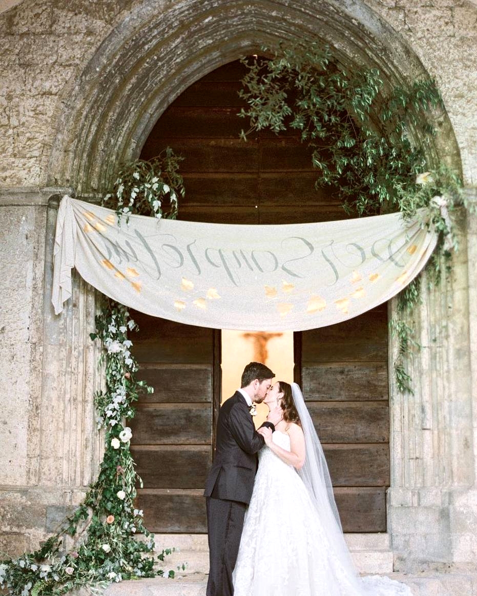 cloth wedding signage with bride and groom