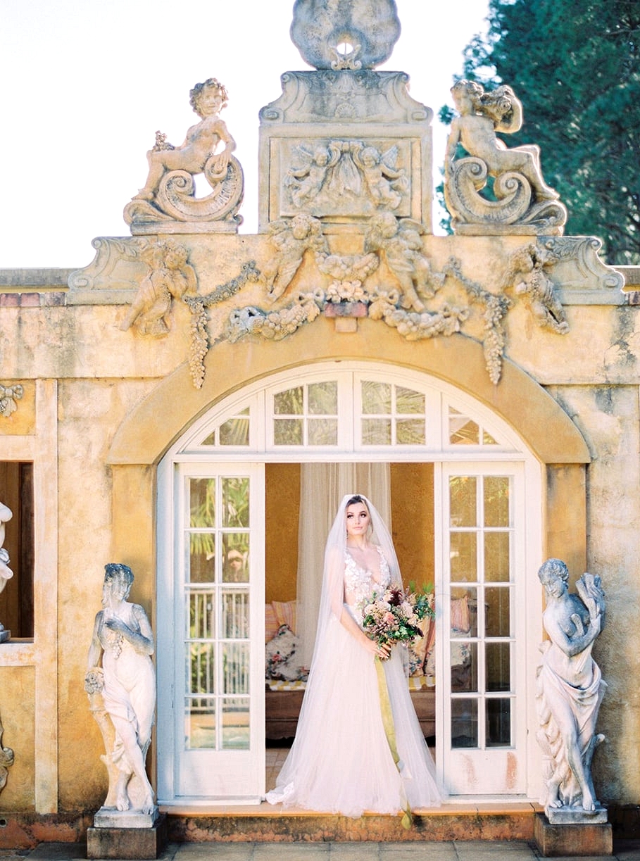 Romantic European Inspired Wedding Ideas | Photography: Casey Jane Photography