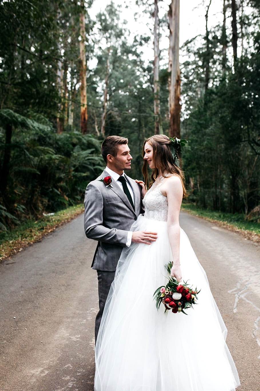 Intimate Woodland Elopement Inspiration | Photography: Madison Mortimer