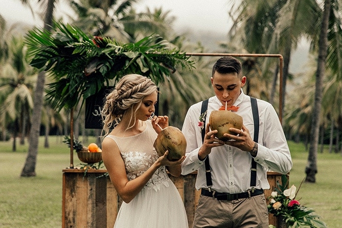 Tropical Picnic Elopement Inspiration