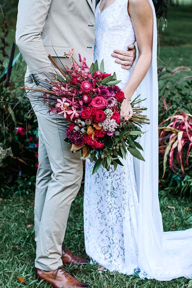 Bohemian berry wedding bouquet | Camilla Kirk Photography