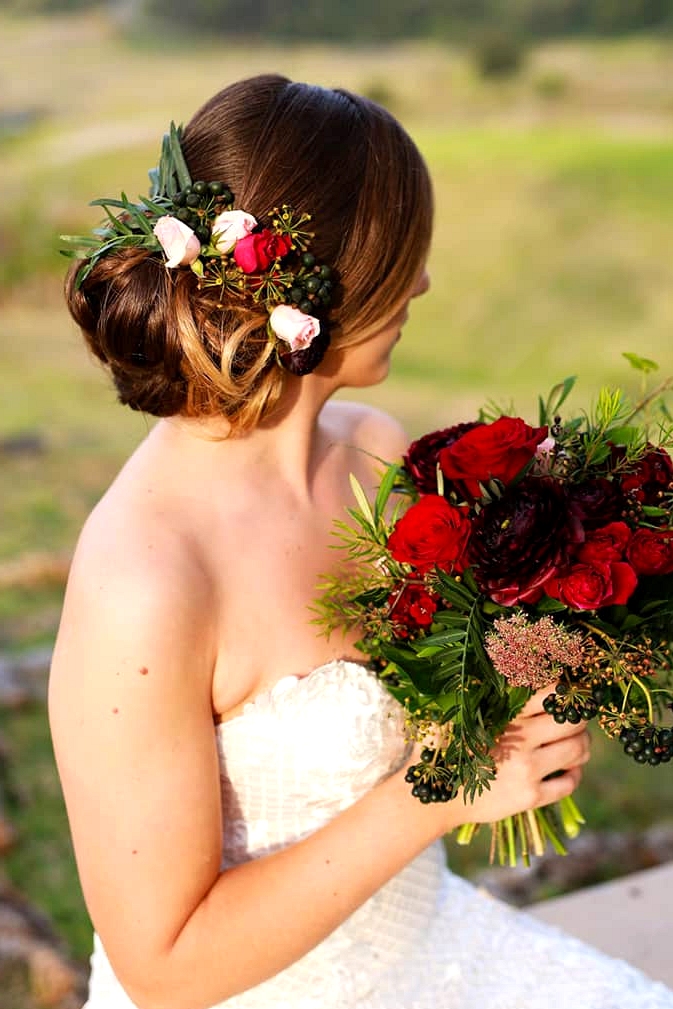 Rustic Berry Wedding Inspiration | Dream Bella Photography