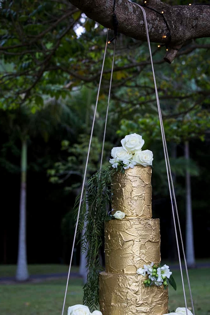 White, Gold and Green Garden Wedding Inspiration | Lee Calleja Thomas