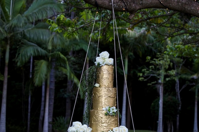 White, Gold and Green Garden Wedding Inspiration | Lee Calleja Thomas