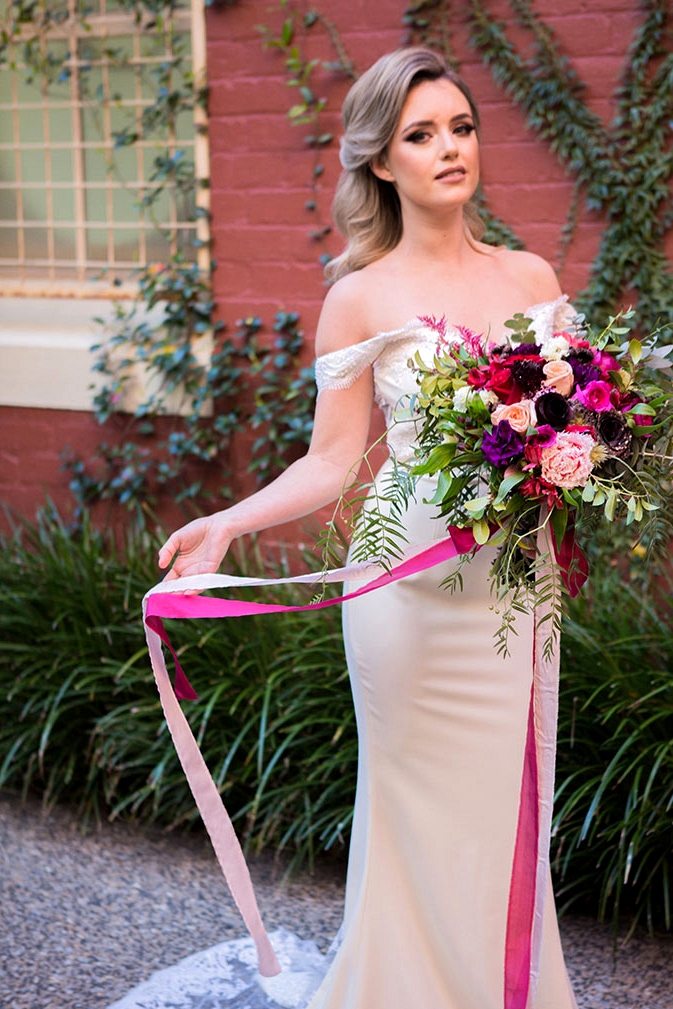 Romantic jewel toned wedding bouquet | Lola Images