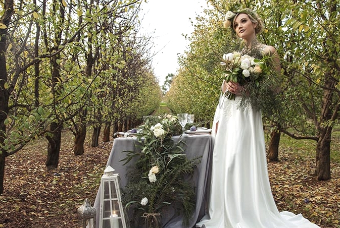 Orchard Inspired Wedding Ideas in Apricot and Plum | Taylor Mitchell Photography
