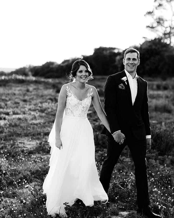 Fresh Green and White Coastal Wedding | Aimee Claire Photography