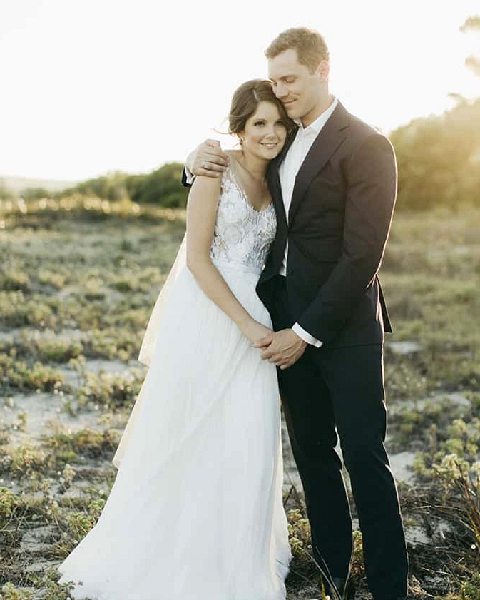 Fresh Green and White Coastal Wedding | Aimee Claire Photography