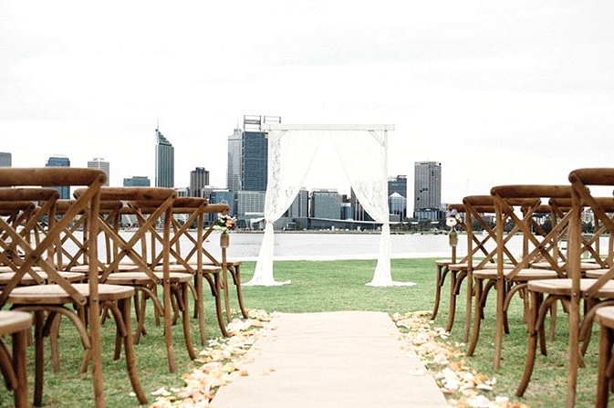 A Chic Rustic Wedding on the Foreshore