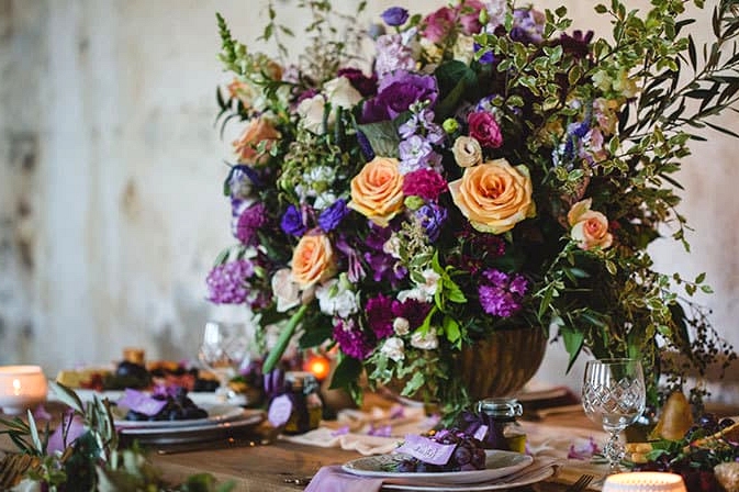 Tuscan-Plum-Wedding-Inspiration-Reception-Table-Setting