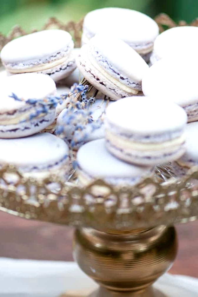 Watercolour-Garden-Wedding-Inspiration-Lavender-Macarons