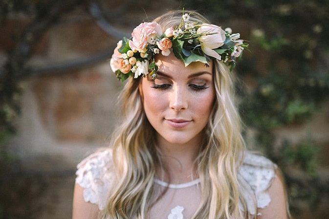 Relaxed-Vintage-Boho-Wedding-Inspiration-Bride-Dress-Flower-Crown-Hair-Makeup