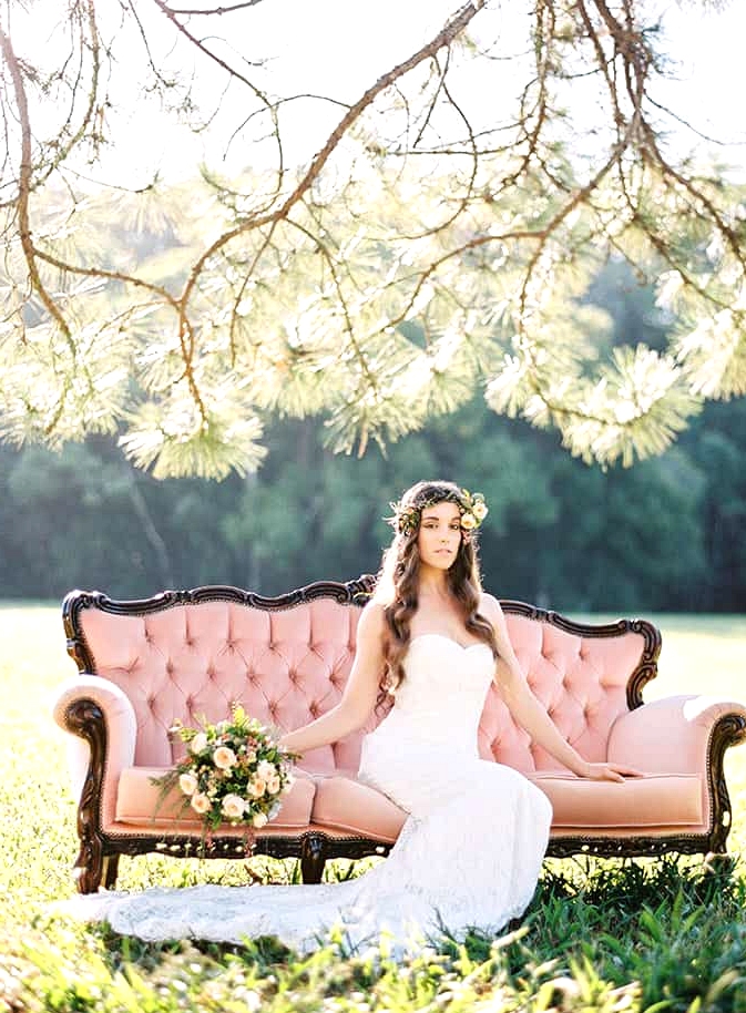 Natural-Bohemian-Wedding-Inspiration-Pink-Vintage-Lounge-Strapless-Lace-Dress-Bouquet