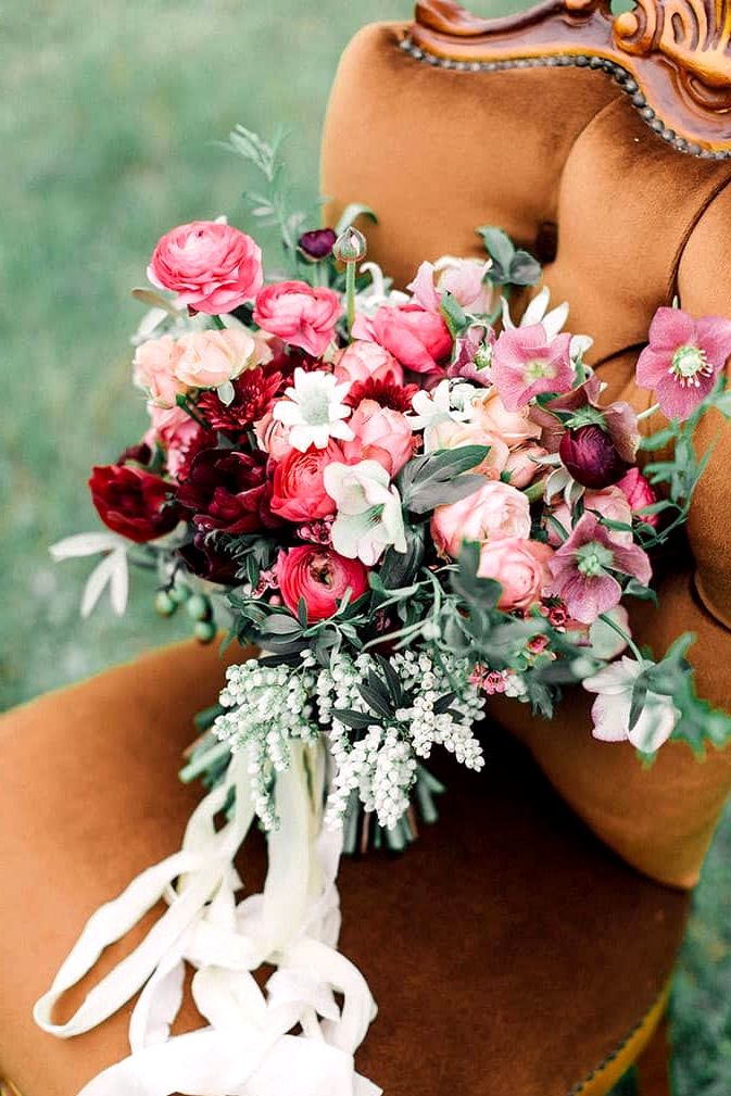 Romantic-Bohemian-Wedding-Inspiration-Pink-Red-Flower-Bouquet