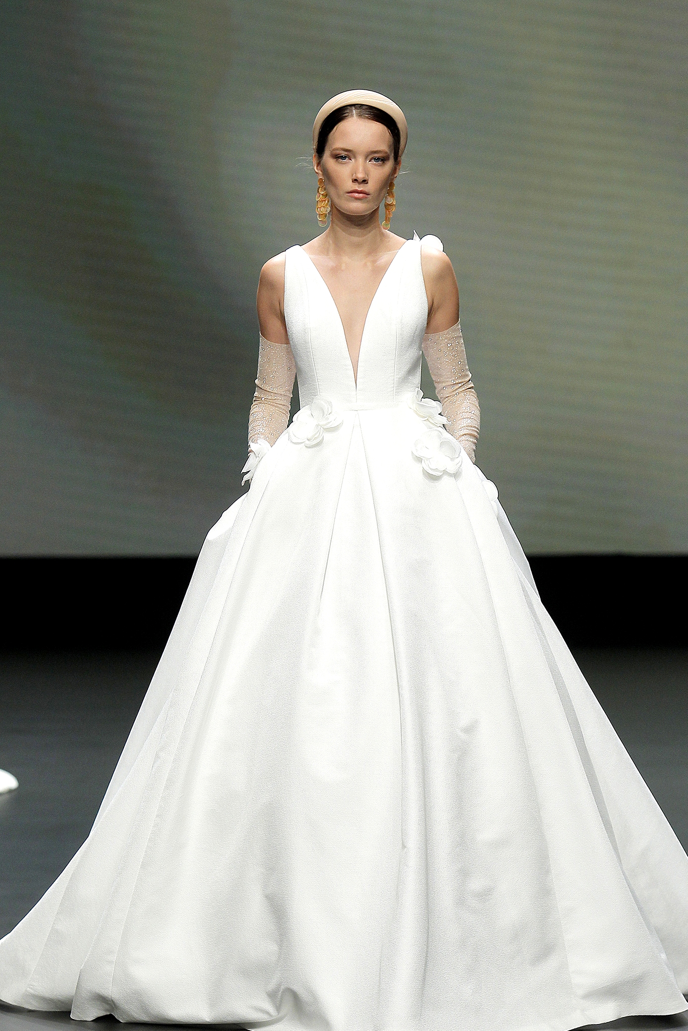 Jesus Peiro wedding dress
