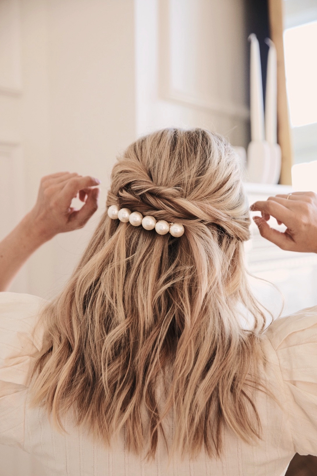 bridal hair ideas, pearl bar, pearl barrette