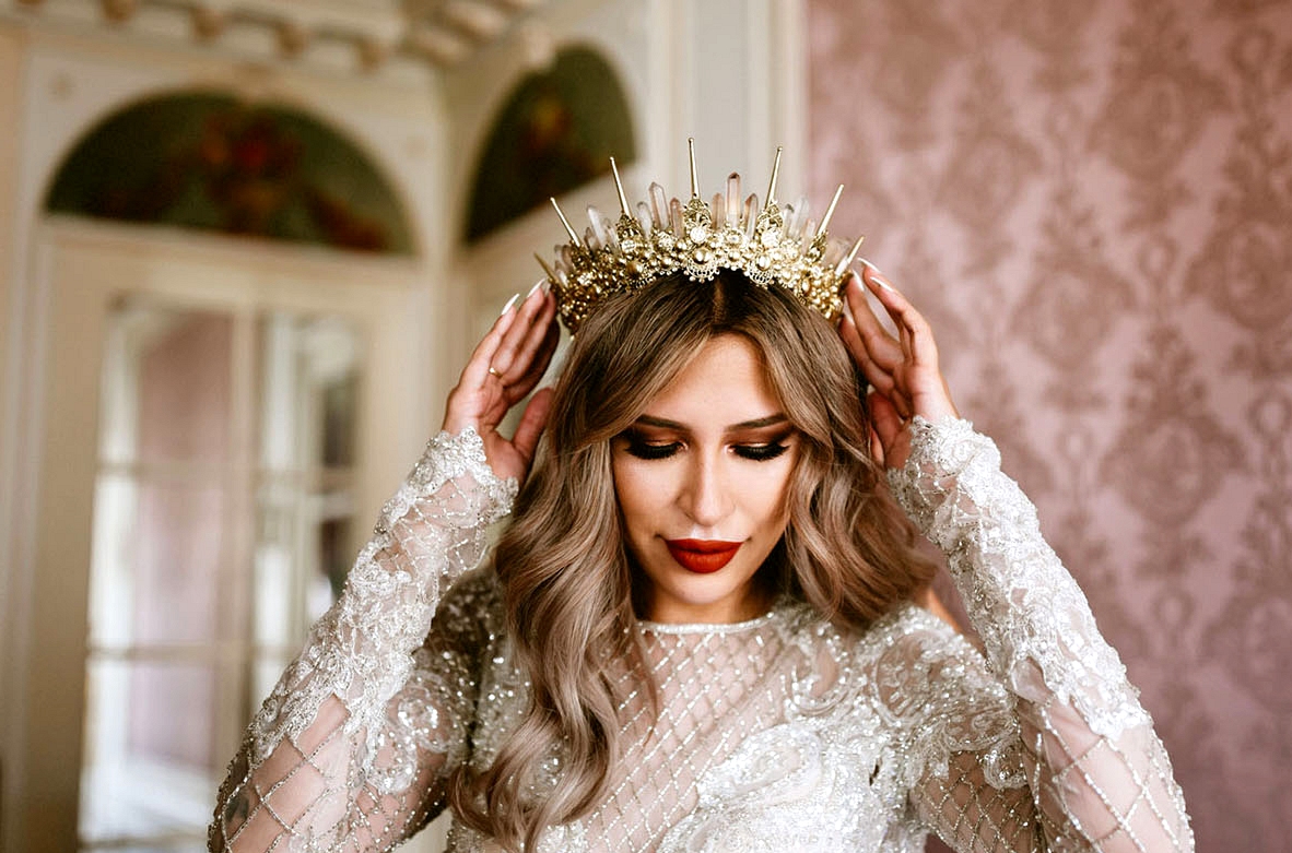 Top Bridal Hairpiece Trends for 2019