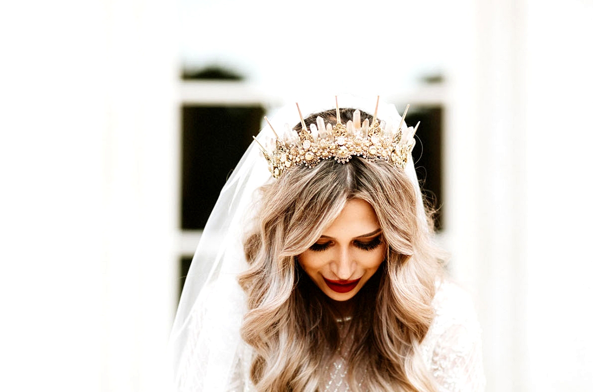 top 2019 bridal headpiece trends