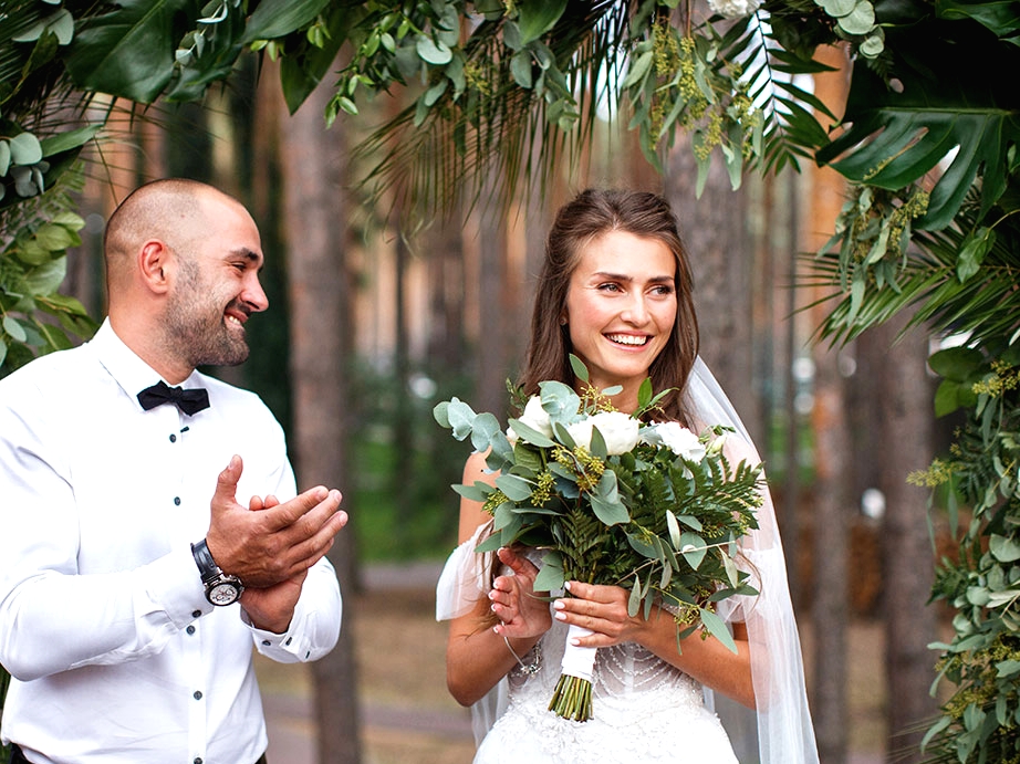 How To Scent Your Wedding: From Perfume to Venue